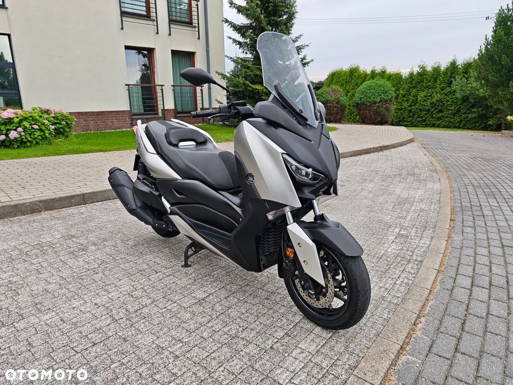 Yamaha X-max - 25