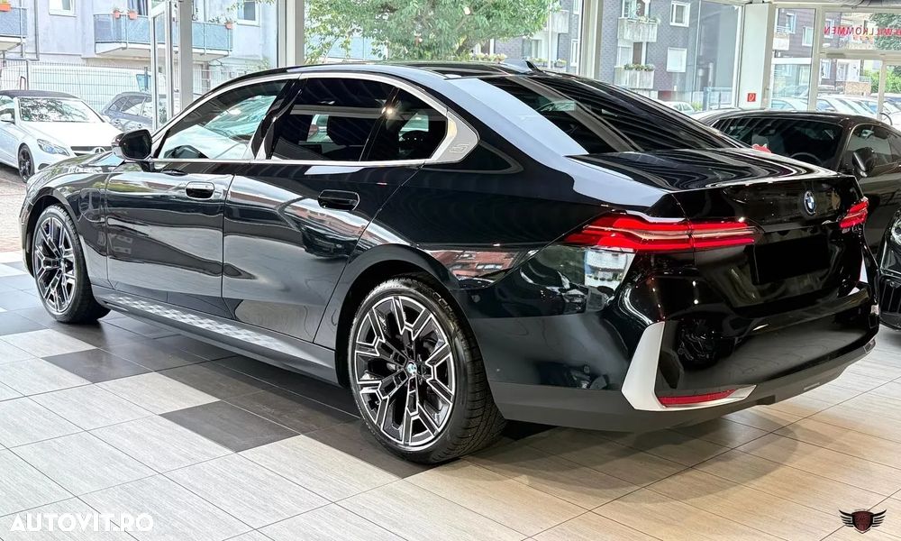 BMW Seria 5 550e xDrive Aut. - 4