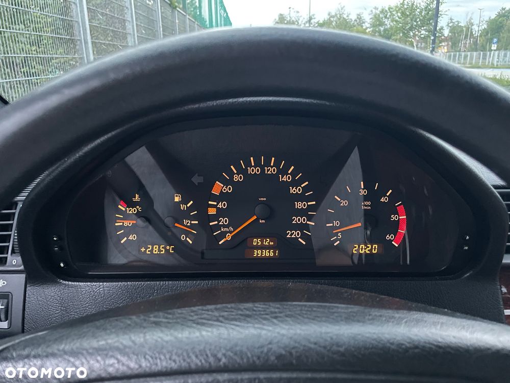 Mercedes-Benz Klasa C 220 T CDI Classic - 37