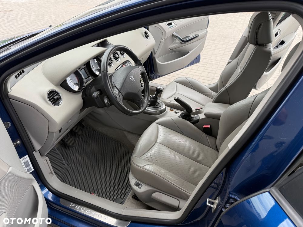 Peugeot 308 HDi FAP 135 Business Line - 11