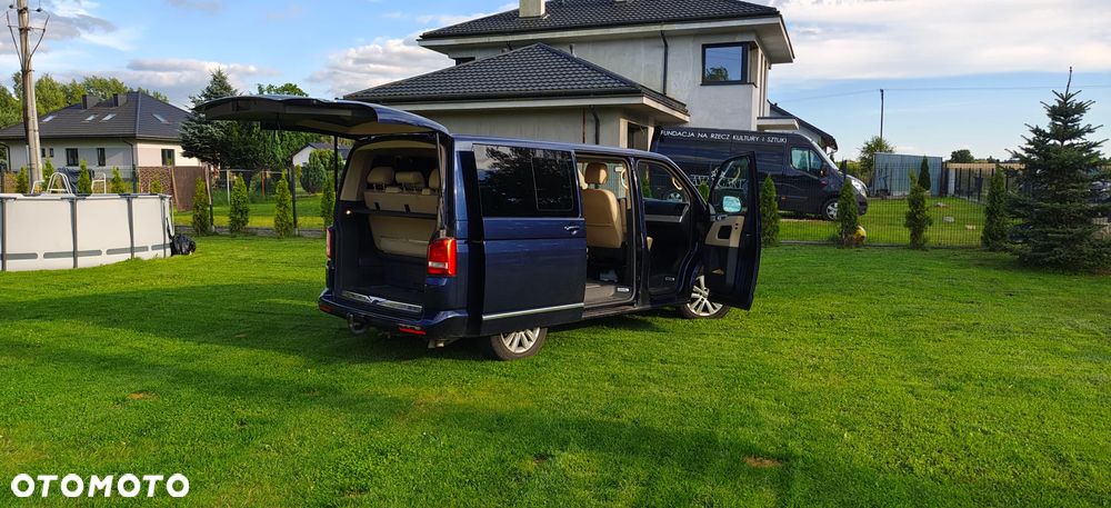 Volkswagen Multivan - 12