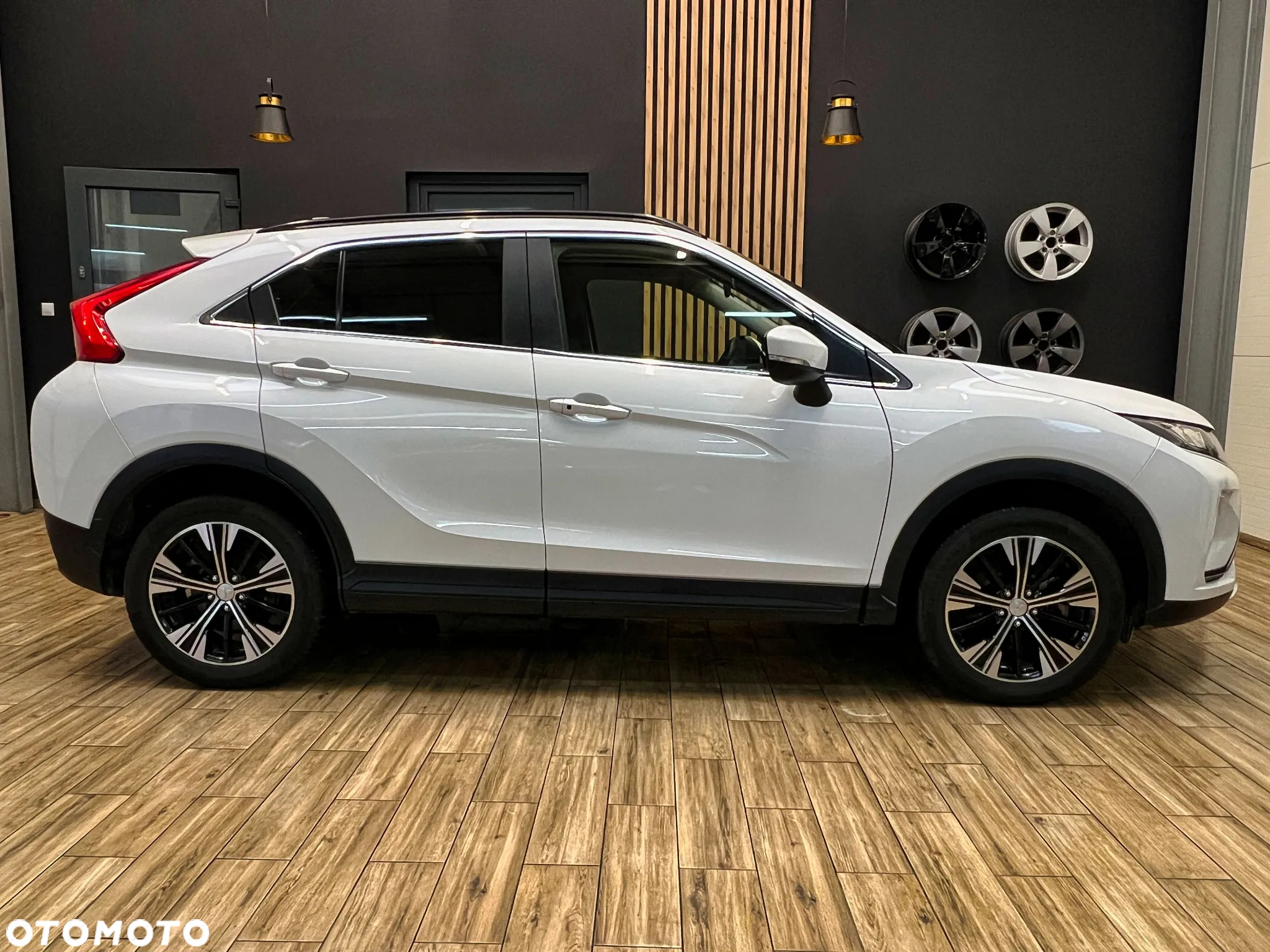 Mitsubishi Eclipse Cross 1.5 T GPF Invite Plus - 5