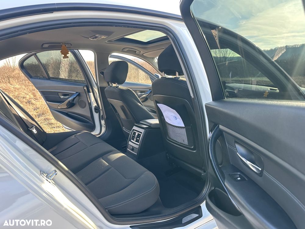 BMW Seria 3 320d - 6