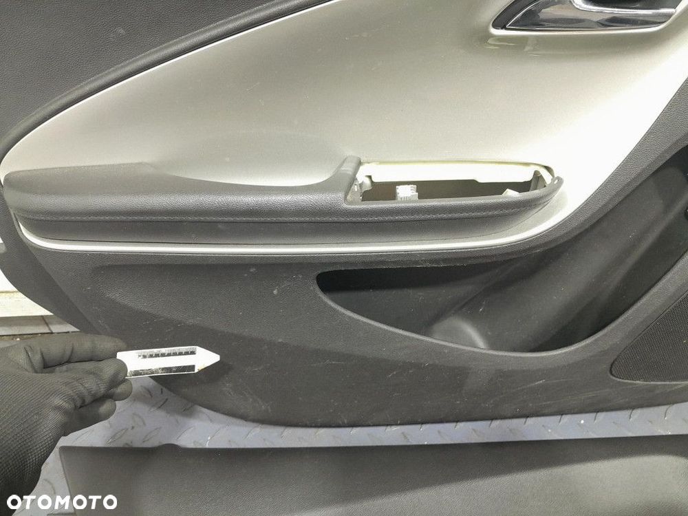 OPEL AMPERA FOTELE KANAPA SIEDZISKO OPARCIE SKÓRA KOMPLET EU - 15