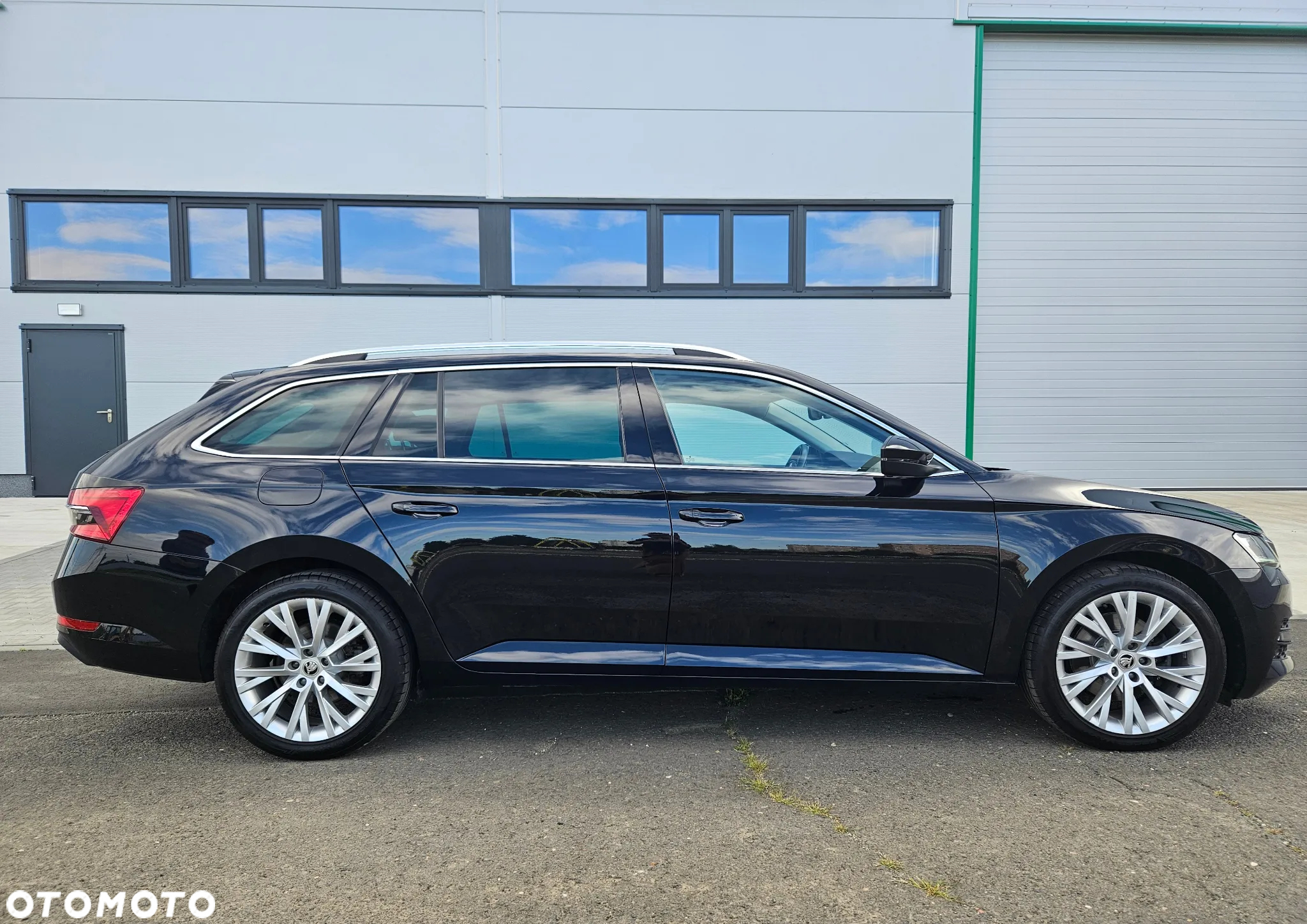 Skoda Superb 2.0 TDI SCR Ambition DSG - 4
