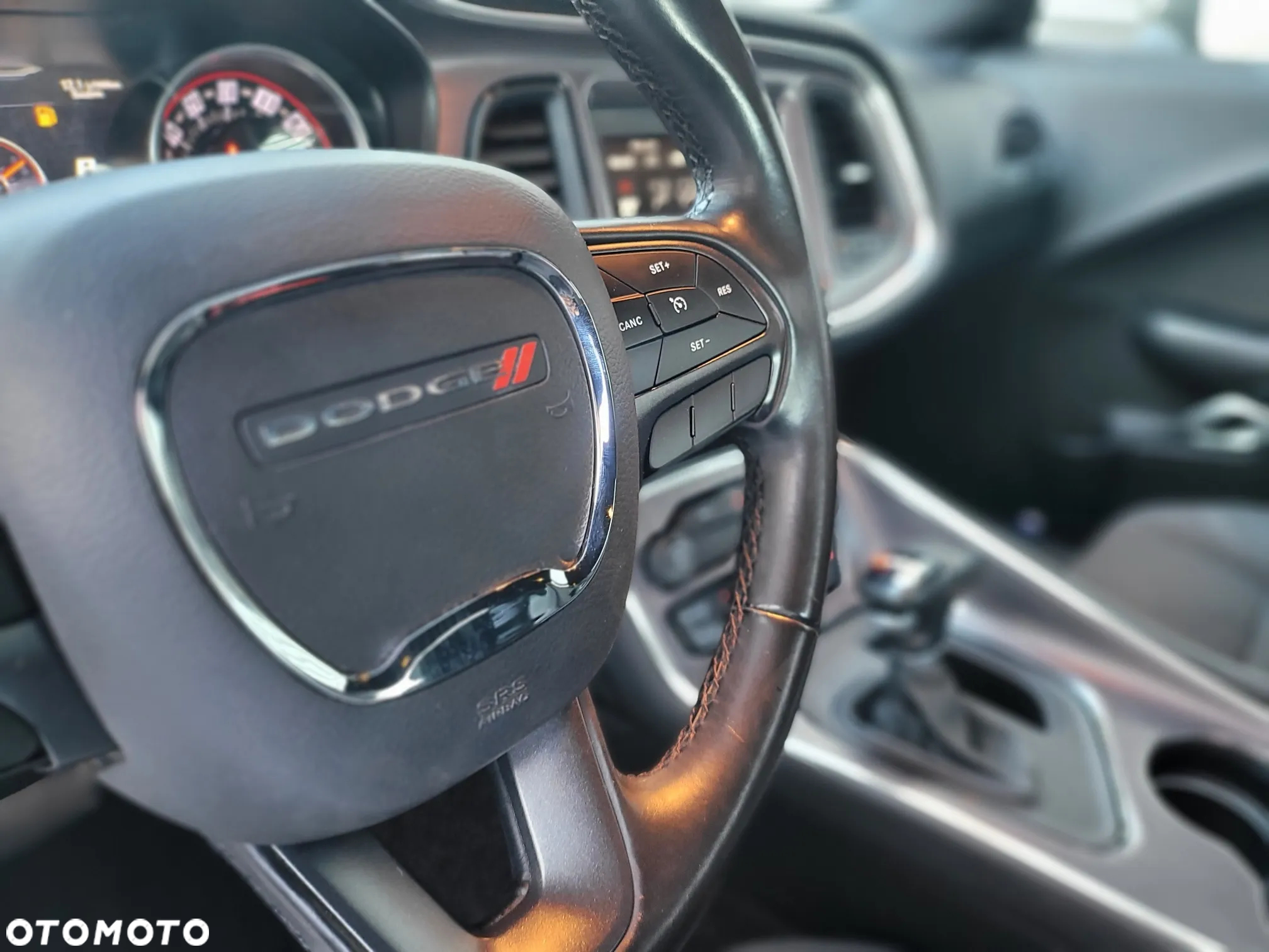 Dodge Challenger Automatik SXT Plus - 33
