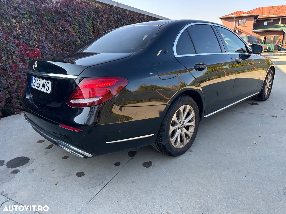 Mercedes-Benz E 220 d Aut. - 9