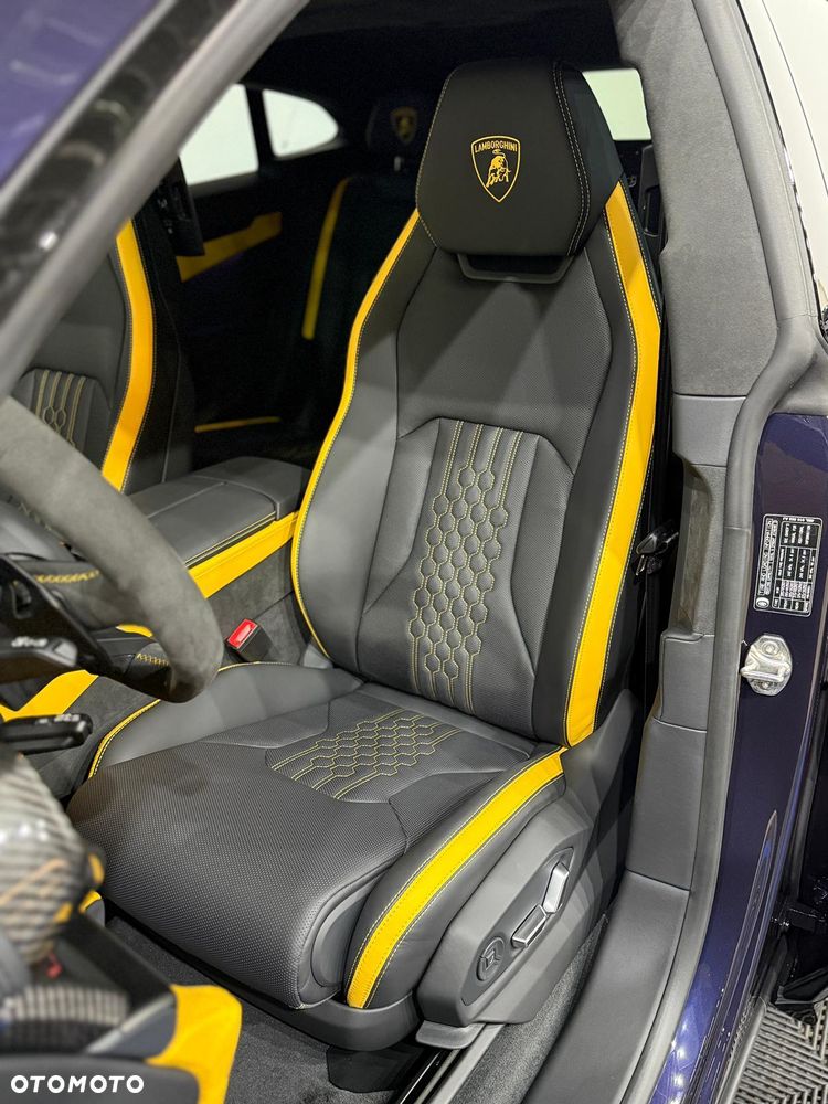 Lamborghini Urus - 22