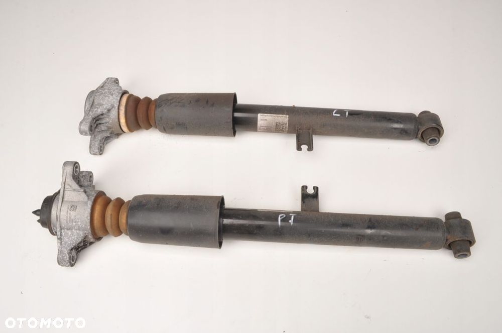 BMW G20 330e AMORTYZATORY TYŁ LEWY PRAWY 19R - 1