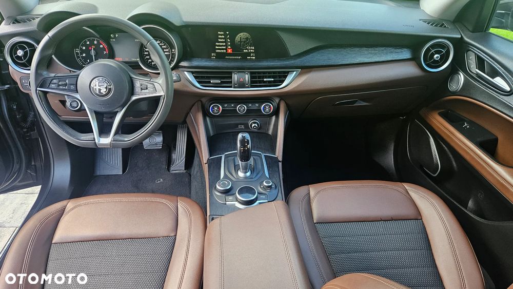 Alfa Romeo Stelvio - 29