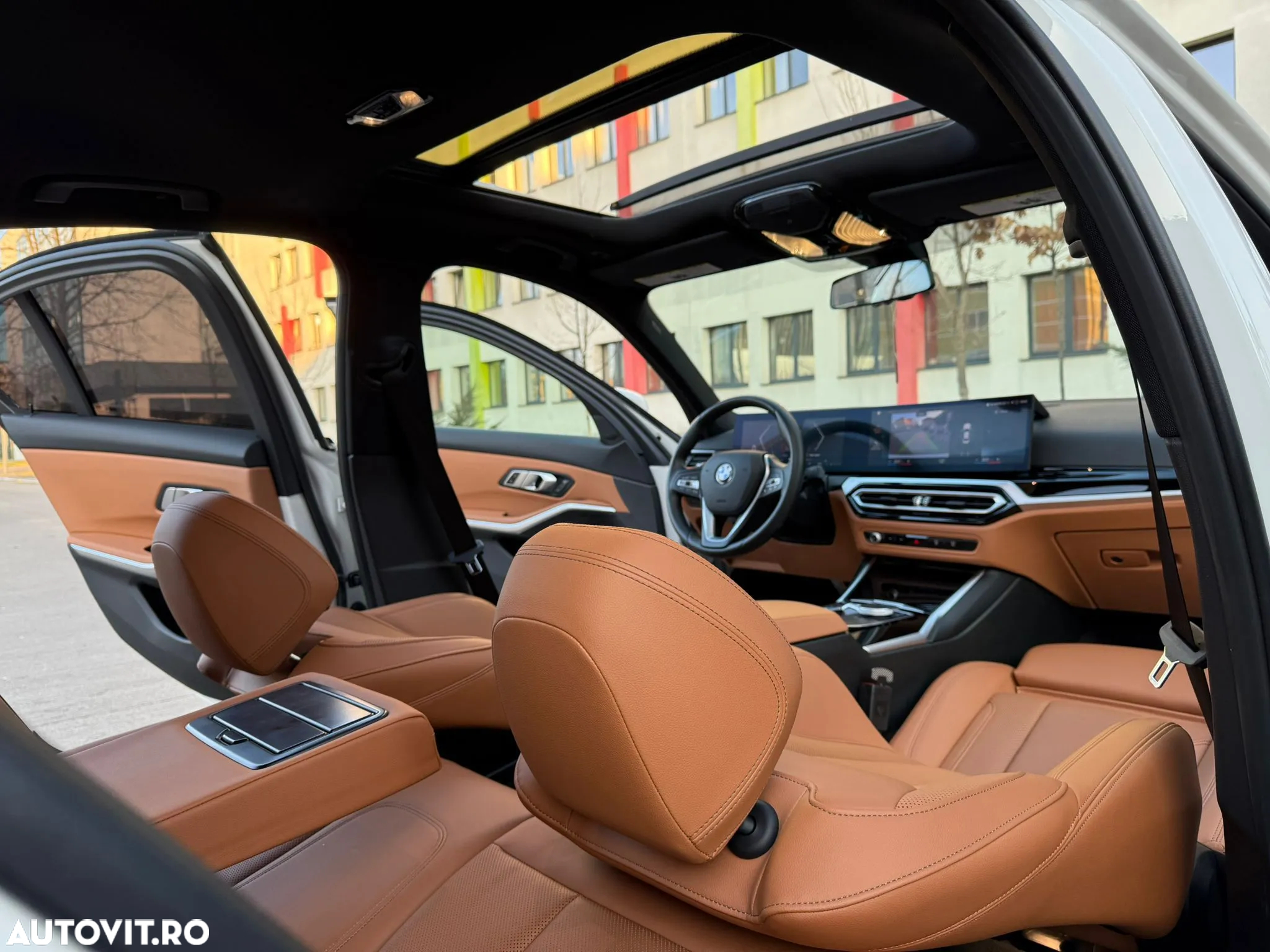 BMW Seria 3 330i xDrive AT - 17