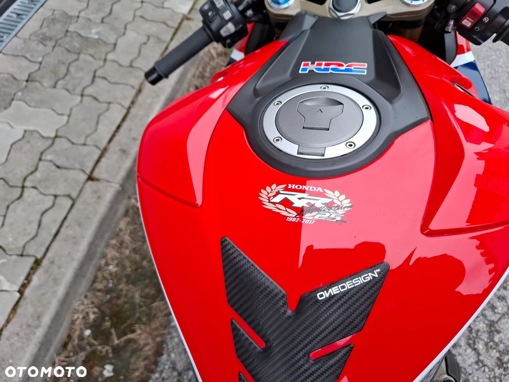 Honda CBR - 27