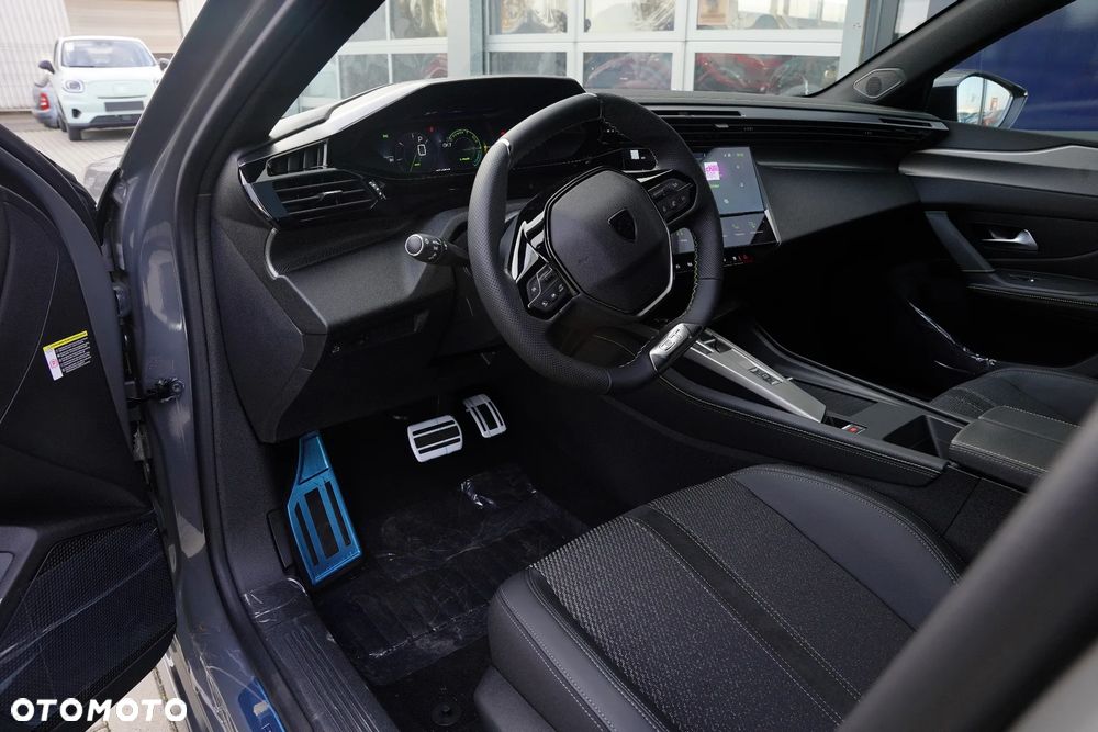 Peugeot 308 1.2 mHEV GT S&S e-DCS6 - 6