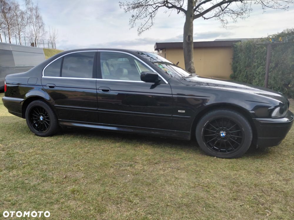 BMW Seria 5 525i - 1