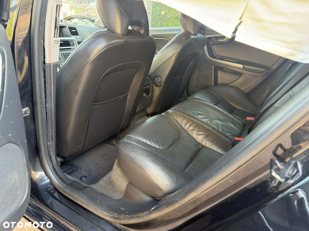 Volvo S60 D5 Summum - 11