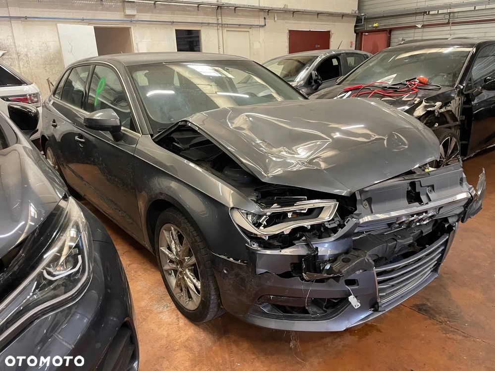 Audi A3 Sportback - 2