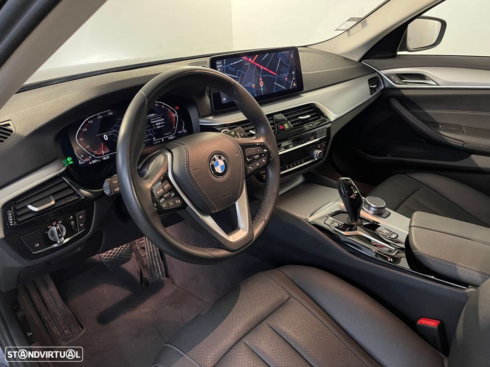 BMW 520 d Auto - 12