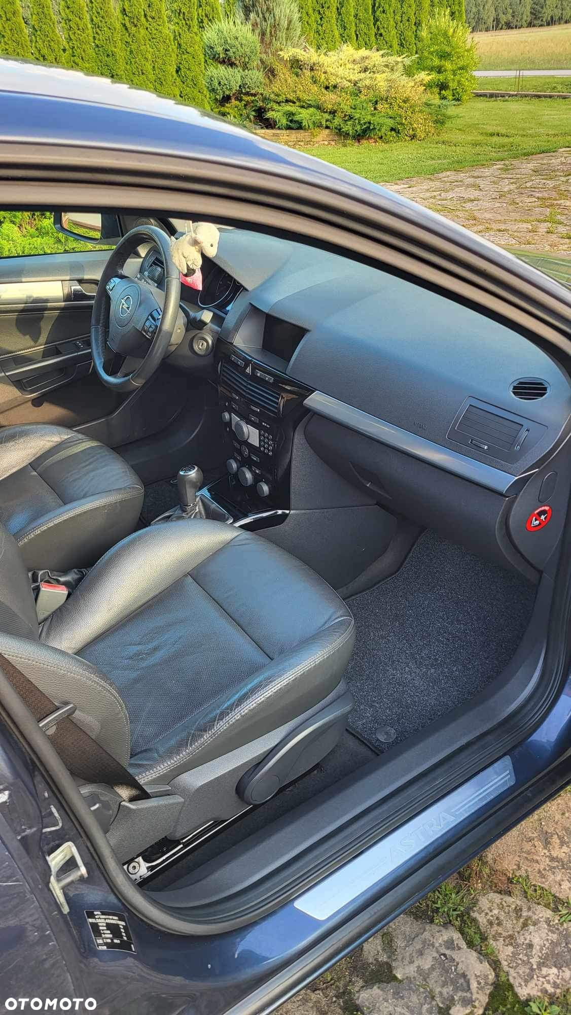 Opel Astra 1.7 CDTI DPF Cosmo - 14