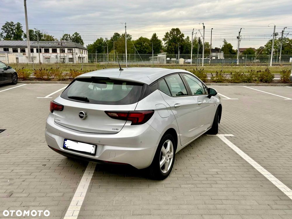 Opel Astra 2018 photo 2