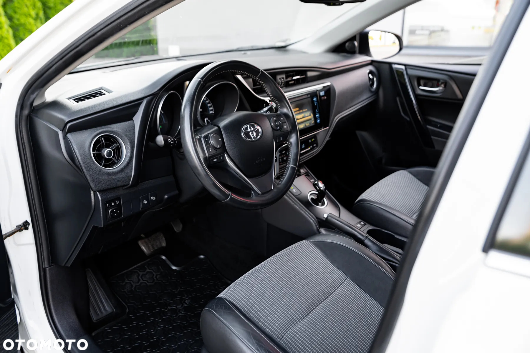 Toyota Auris 1.8 VVT-i Hybrid Automatik Edition S+ - 17