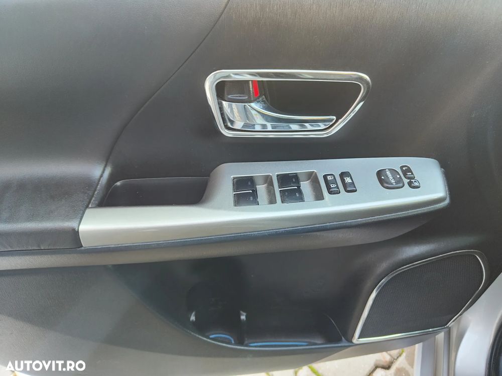 Toyota Prius+ (Hybrid) Comfort - 24