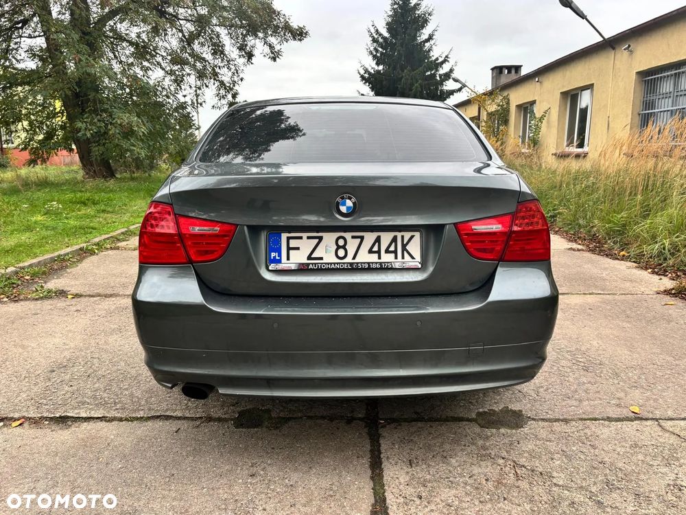 BMW Seria 3 318i - 19
