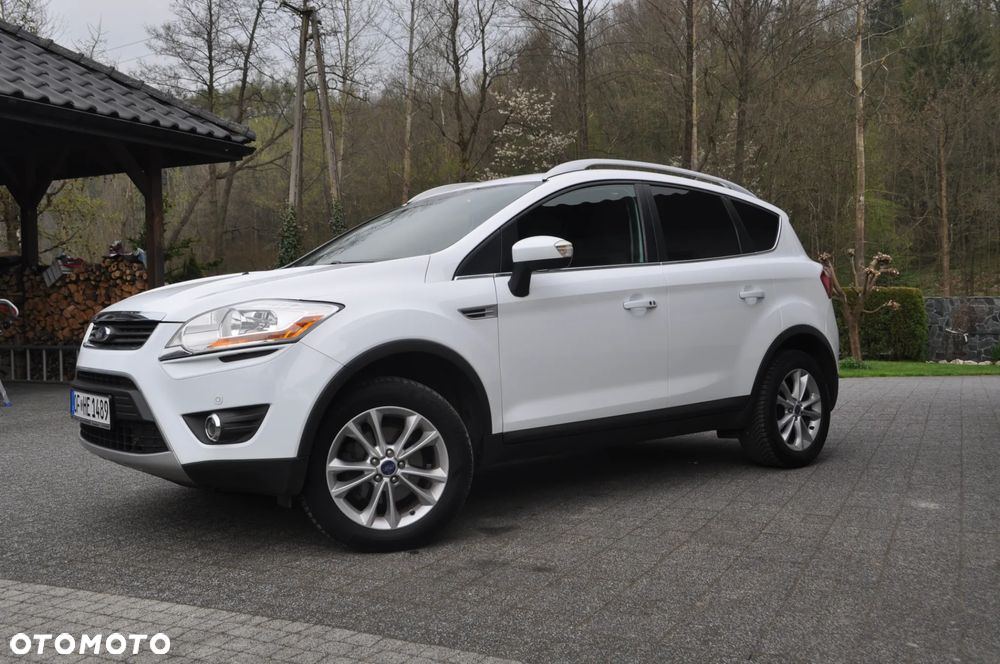 Ford Kuga 2.0 TDCi 2x4 Titanium - 9