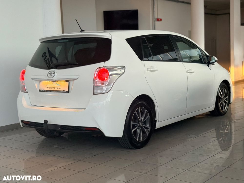 Toyota Verso 1.8 7-Sitzer Skyview Edition - 39