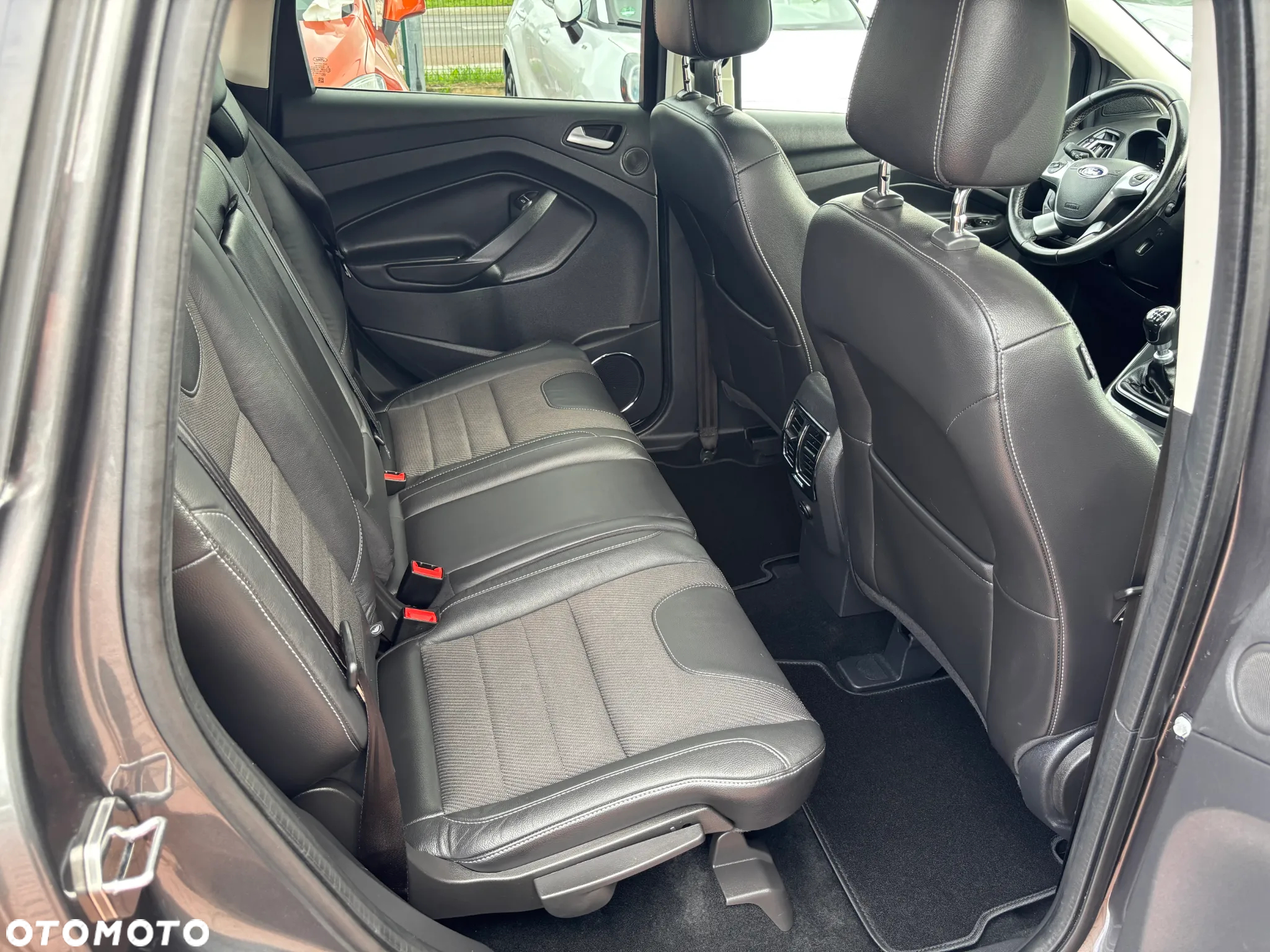 Ford Kuga 1.5 EcoBoost 2x4 Titanium - 18