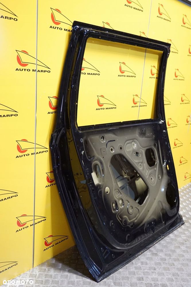 GMC CHEVROLET YUKON TAHOE 2021 - 2023 Drzwi Tył Lewe Tylne USA - 4