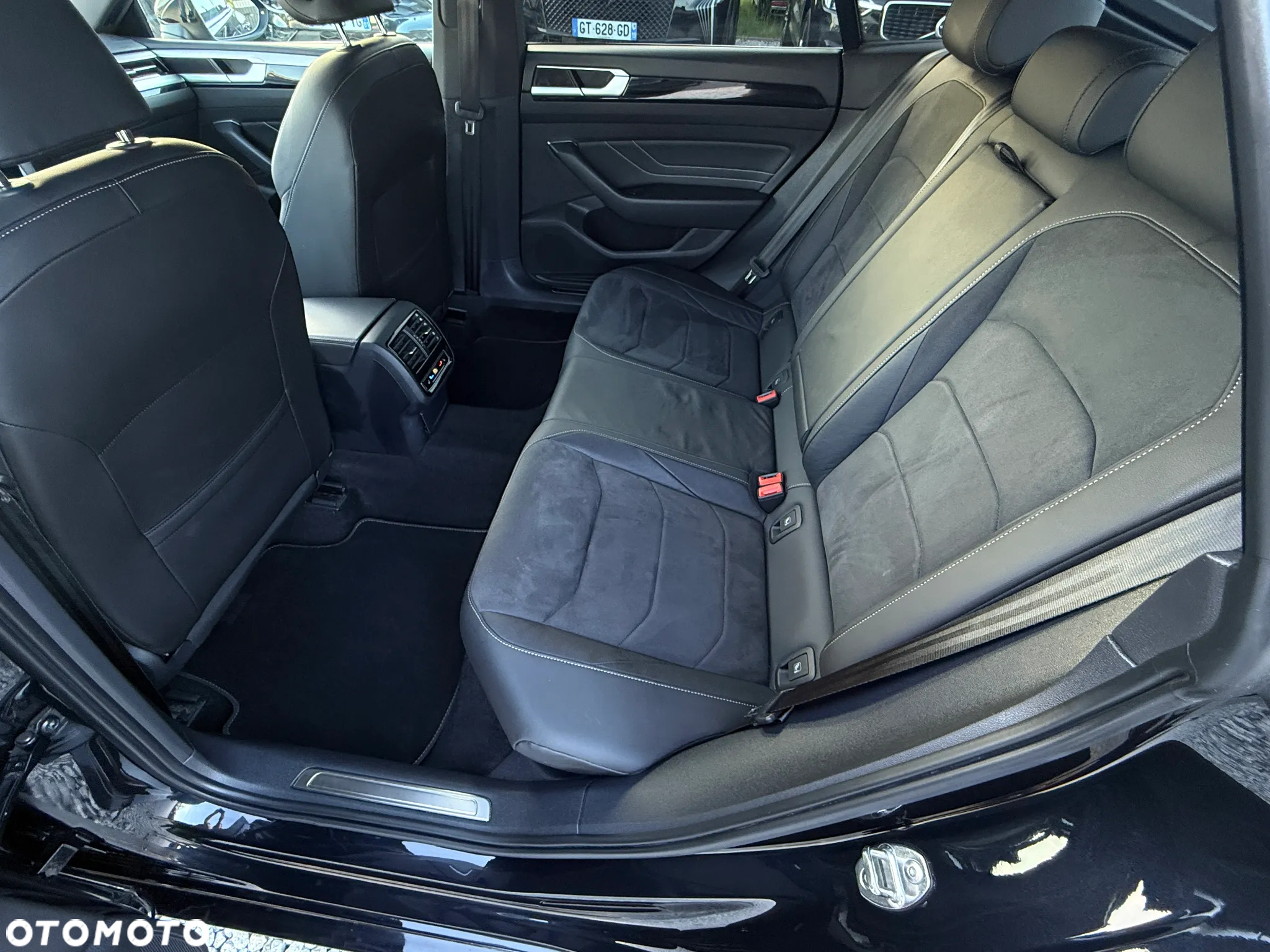 Volkswagen Arteon 2.0 TDI R-Line DSG - 30