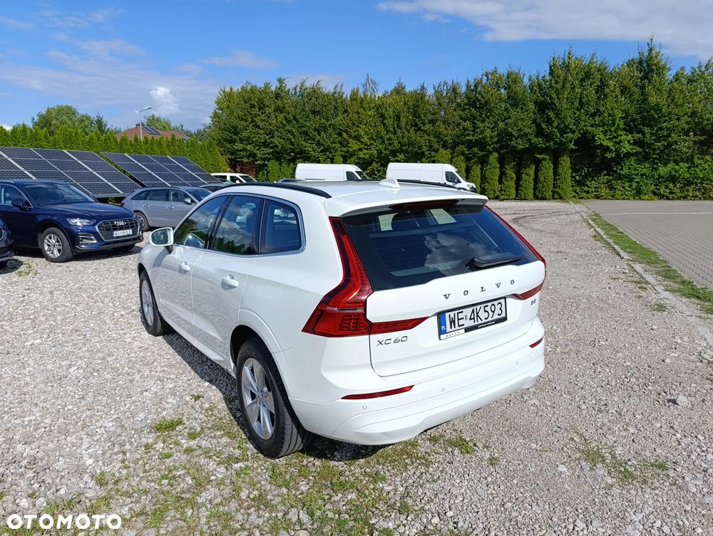 Volvo XC 60 B4 B Momentum Pro - 12