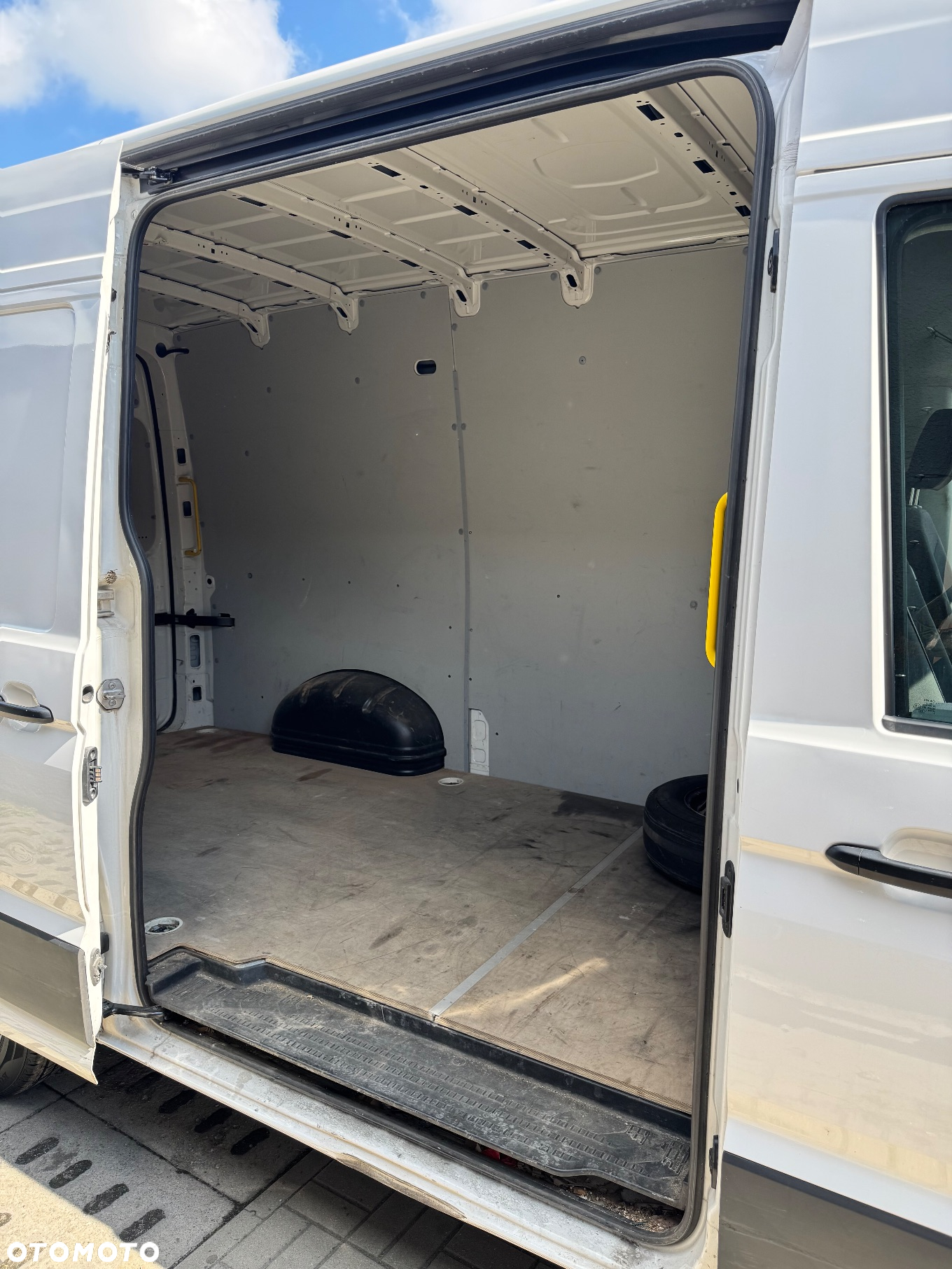 Volkswagen Crafter - 14