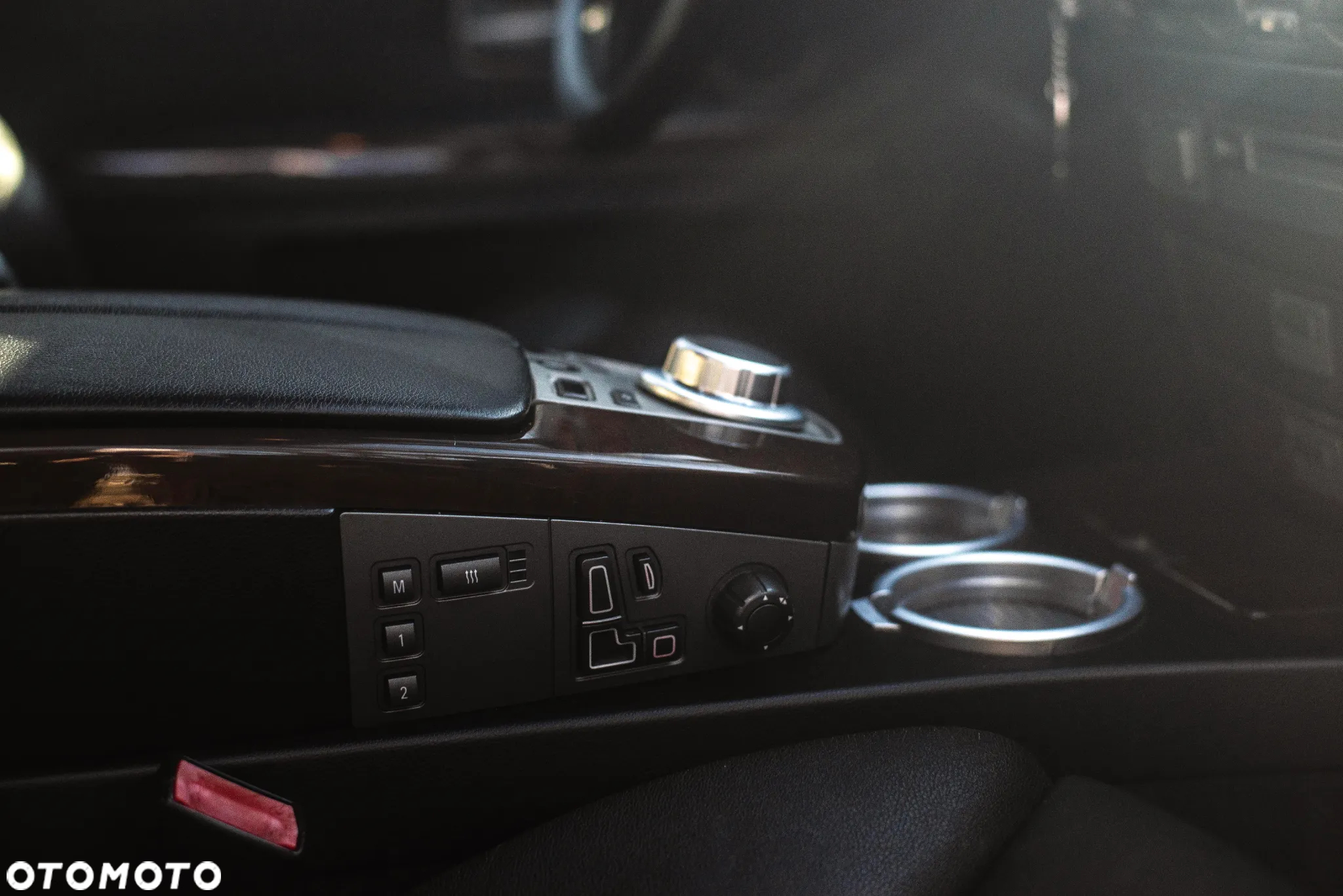 BMW Seria 7 735i - 12