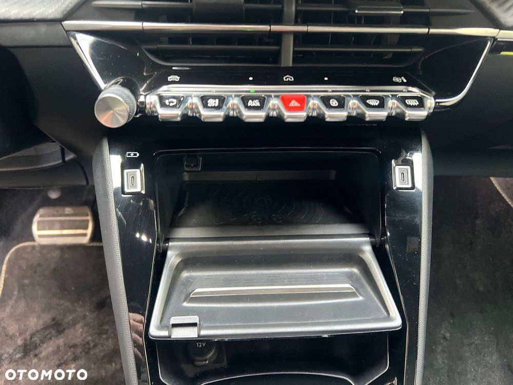 Peugeot 2008 1.2 PureTech GT S&S EAT8 - 18