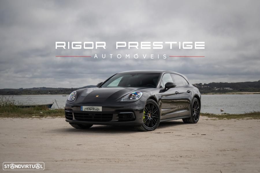 Porsche Panamera Sport Turismo 4 E-Hybrid
