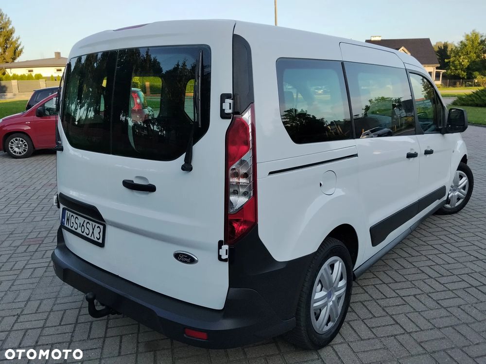 Ford Tourneo Connect Grand - 17
