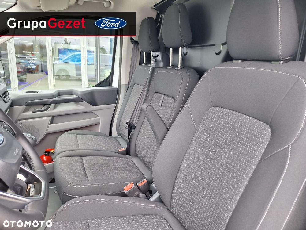 Ford Transit Custom - 11