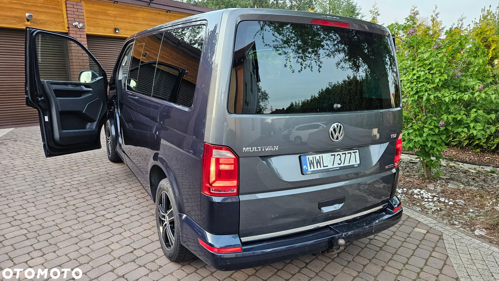 Volkswagen Multivan - 18
