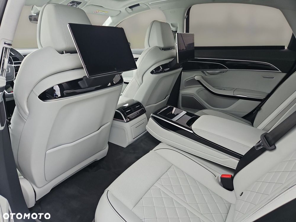 Audi S8 TFSI mHEV Quattro Tiptr - 13