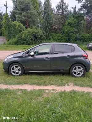 Peugeot 208 1.2 PureTech Style - 3