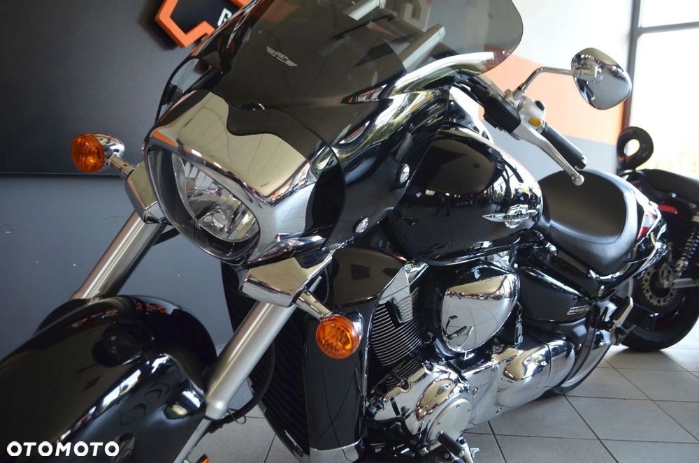 Suzuki Intruder - 26