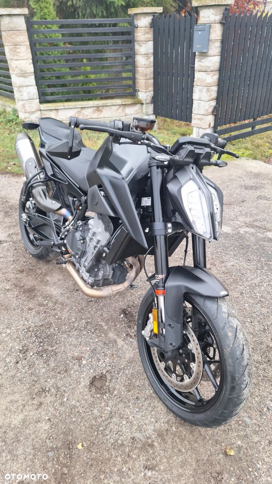 KTM Duke 890