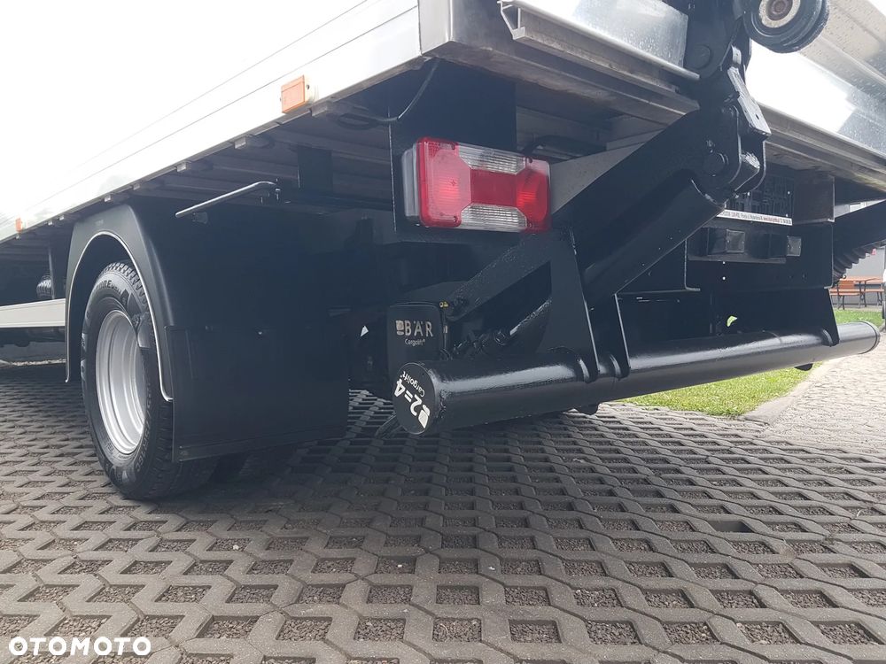 Iveco DAILY 70-180 WINDA 8EP KONTENER 4,39x2,20x2,20 IZOTERMA KLIMA 7TON BLIŹNIAKI - 24
