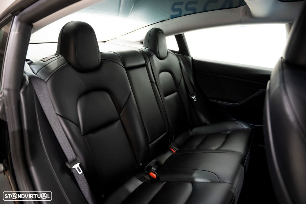 Tesla Model 3 Long Range Tração Traseira - 13