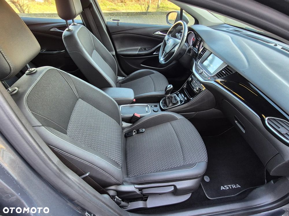 Opel Astra - 16