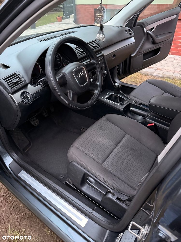 Audi A4 Limousine 2.0 TDI DPF - 6