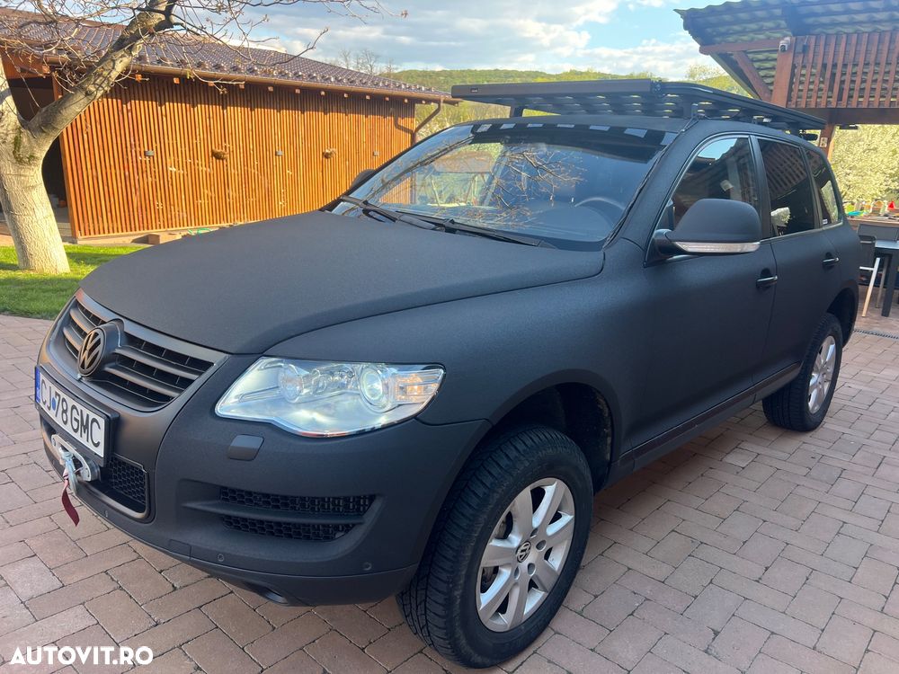 Volkswagen Touareg - 1