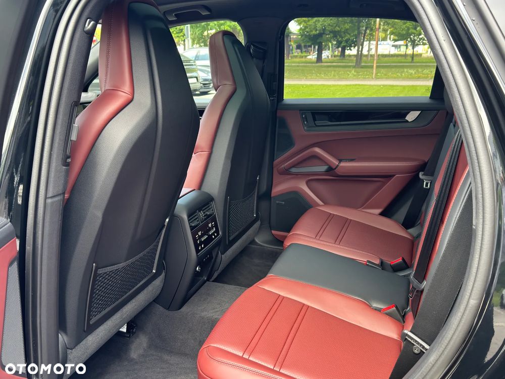 Porsche Cayenne S E-Hybrid PHEV Black Edition - 14