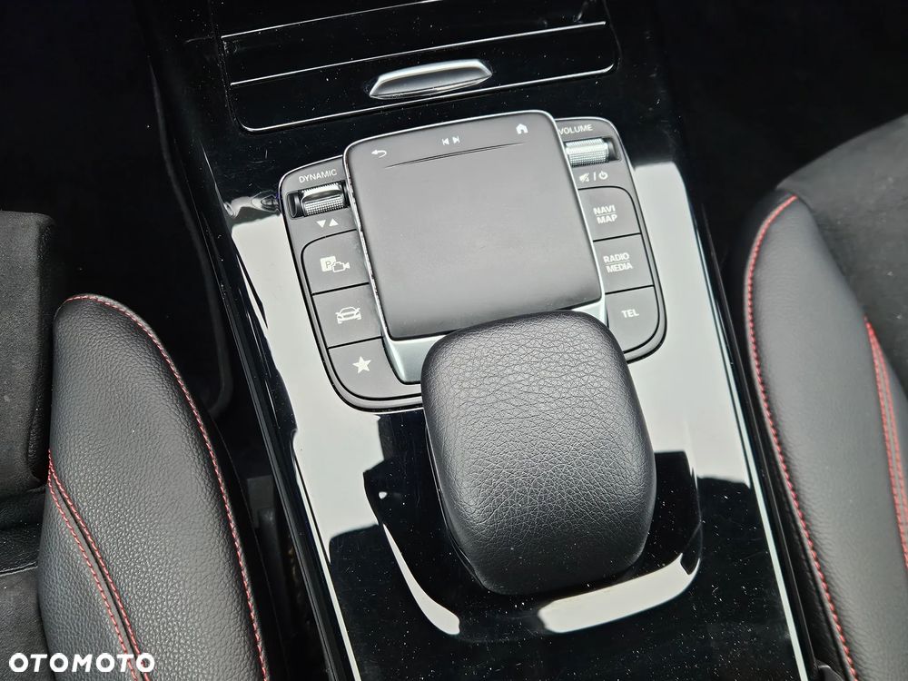 Mercedes-Benz Klasa A 200 AMG Line 7G-DCT - 23